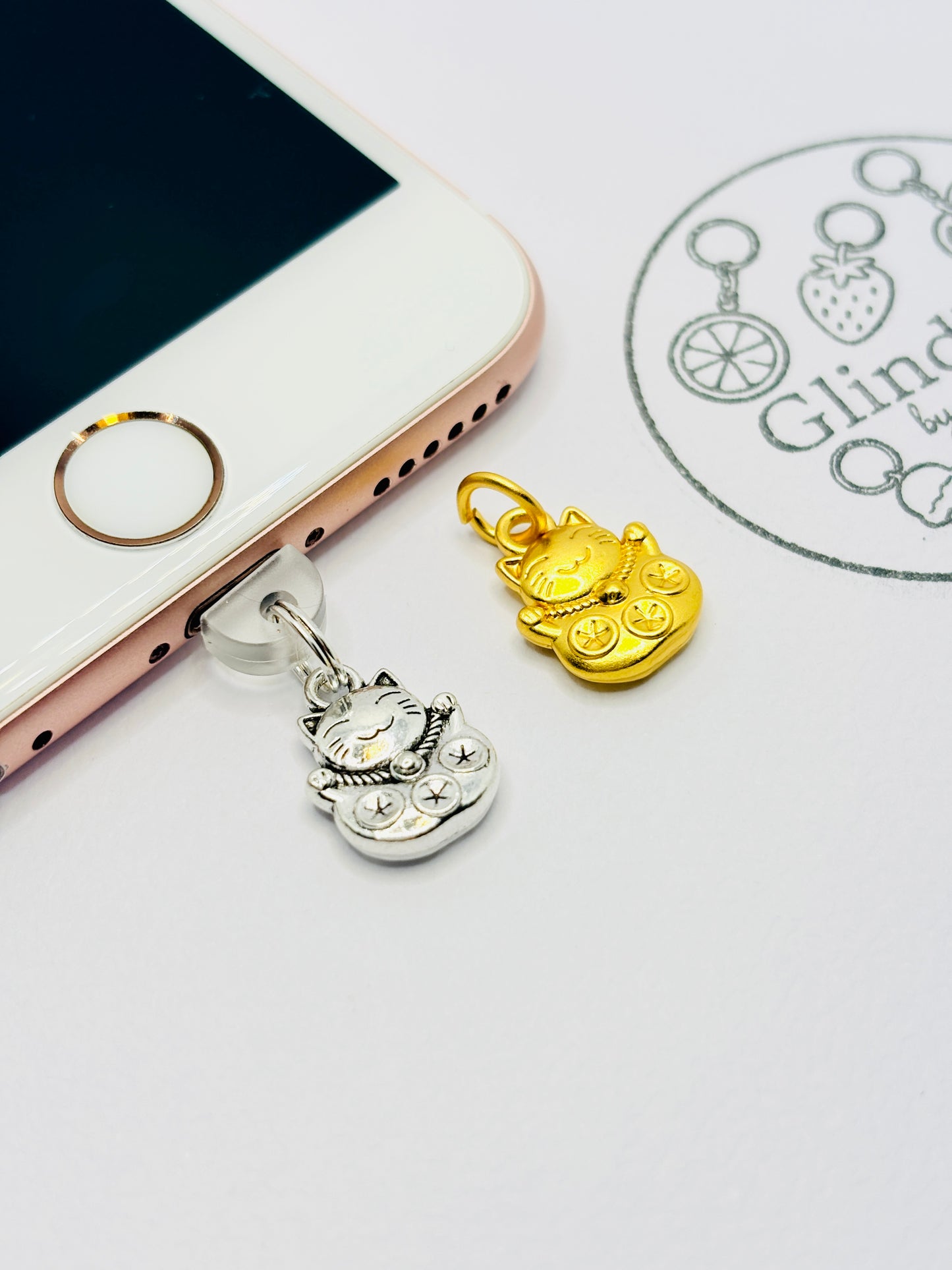 Maneki-Neko accessory. Your golden lucky charm.