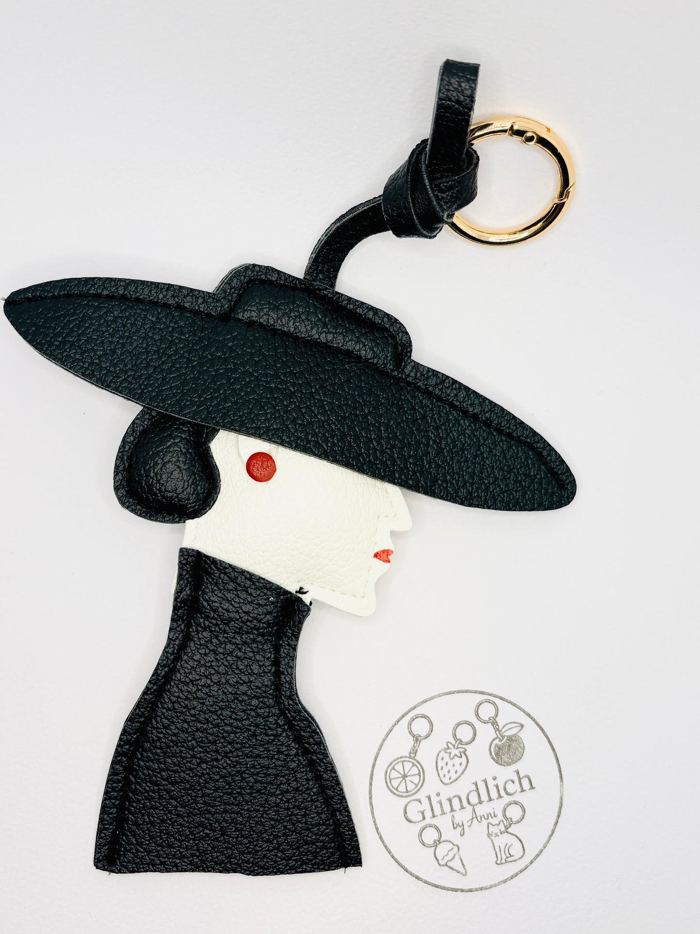 Pariserin Bag Charm. Eleganter Anhänger für stilvolle Fashion Momente