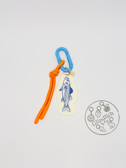 Maritimer Fisch Charm mit Seilband. Anhänger für Sommer und Küstenmomente