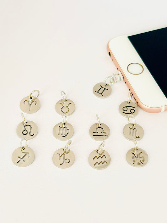 Sternzeichen. Charm Anhänger mit astrologischem Symbol