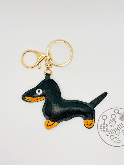 Dackel Bag Charm. Für alle, die treue Hundeliebe täglich zeigen.