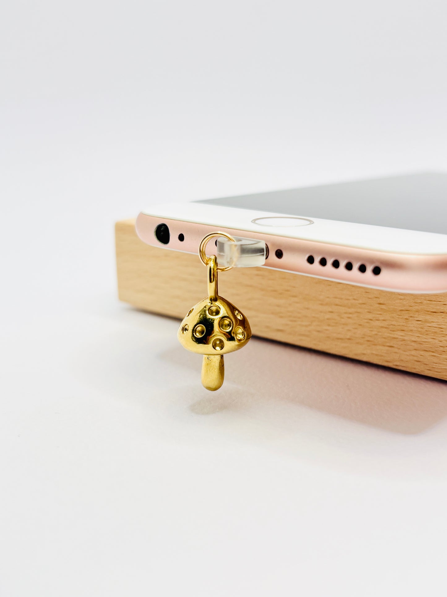 Pilz Kristall Handy Charm. Funkelnder Glücksbringer fürs Smartphone.