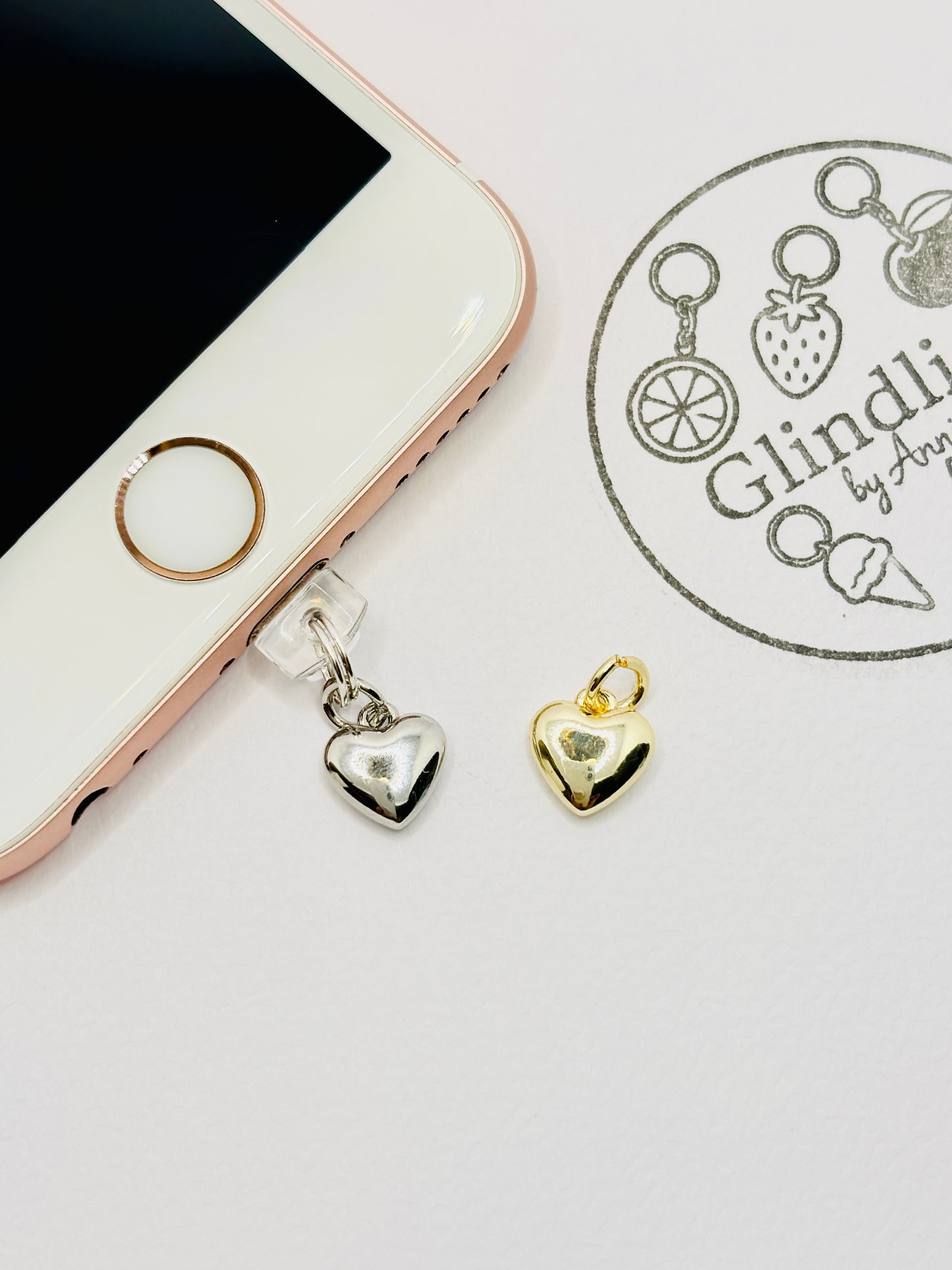Herz Mini Charm. Trag deine Liebe immer bei dir.