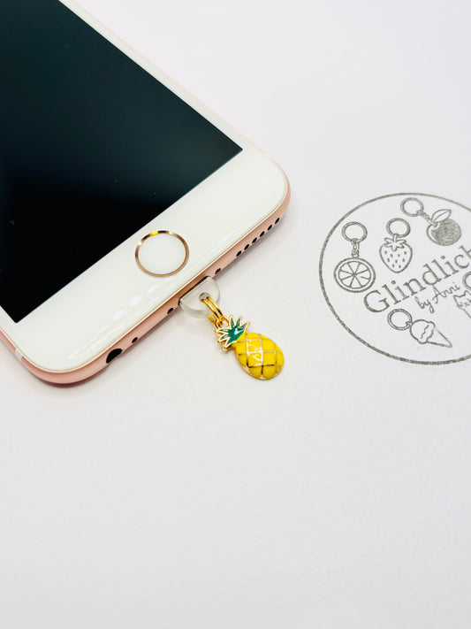 Ananas Mini Charm. Für alle, die das Leben süß und bunt mögen.