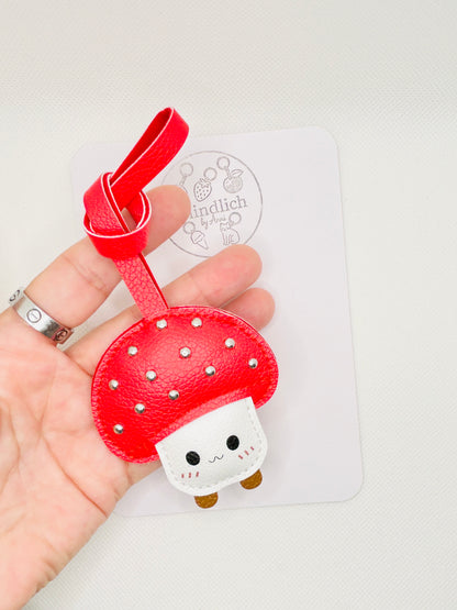 Roter Pilz Schlüsselanhänger. Taschenanhänger Kunstleder Optik. Verspieltes Geschenk Damen. Deko für Handtasche Rucksack Schlüssel