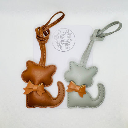 Süßer Katzen Taschenanhänger. Als Geschenk für sie. Kawaii Stil. Fröhlich und niedlich. Bag Charm.