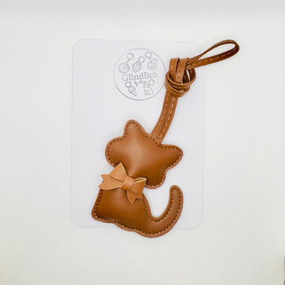 Süßer Katzen Taschenanhänger. Als Geschenk für sie. Kawaii Stil. Fröhlich und niedlich. Bag Charm.