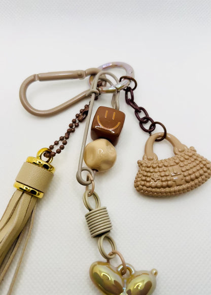 Ballonhund Bag Charm Set. Zeitlose Erdtöne für deinen Alltag.
